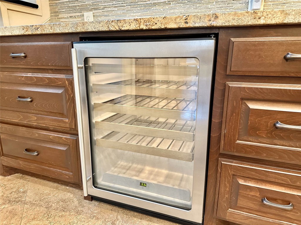 6121 Hamman Street Houston, TX 77007 - Photo 5 of 28 U-Line wine refrigerator, 48 bottle capacity