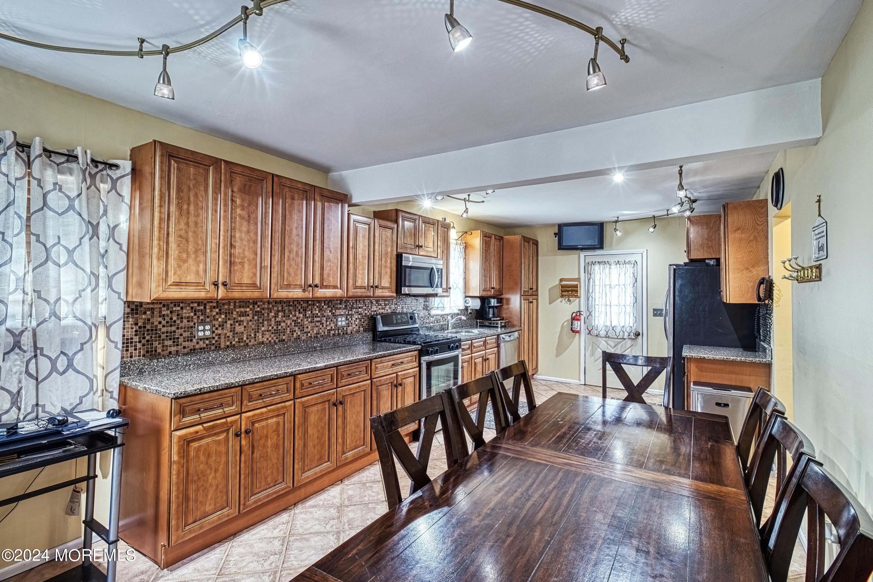 1015 Beaver Dam Road Point Pleasant, NJ 08742 - Photo 8 of 47 31beaverdamrd1015