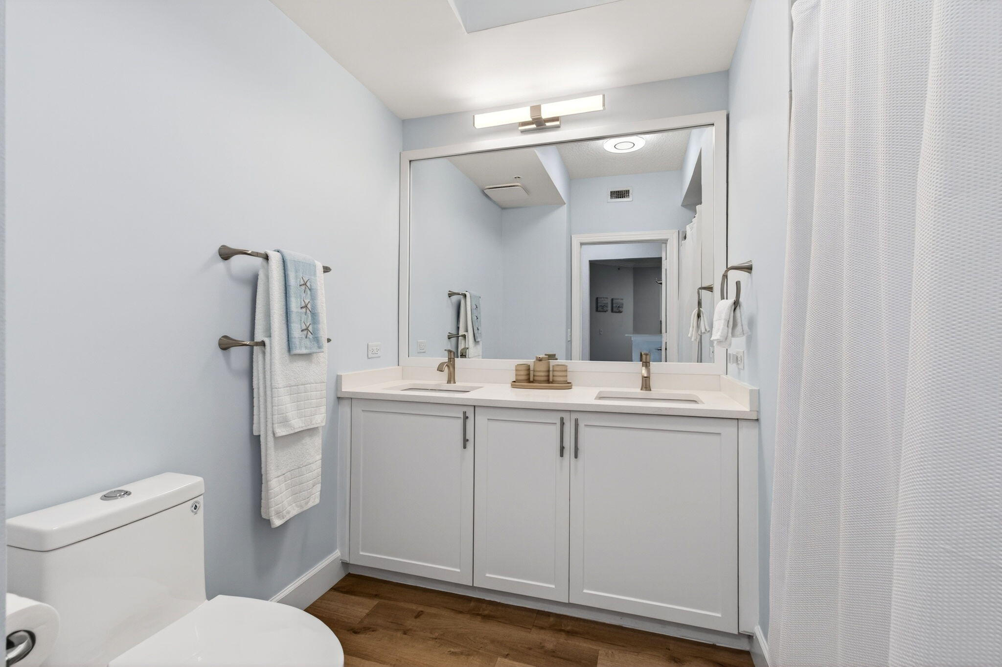 1660 Renaissance Commons Boulevard, Unit 2207 Boynton Beach, FL 33426 - Photo 22 of 51 44-web-or-mls-DSC_6645