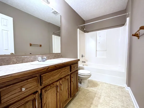 $1,295 | 202 Jenna Avenue, Oak Grove, KY 42262