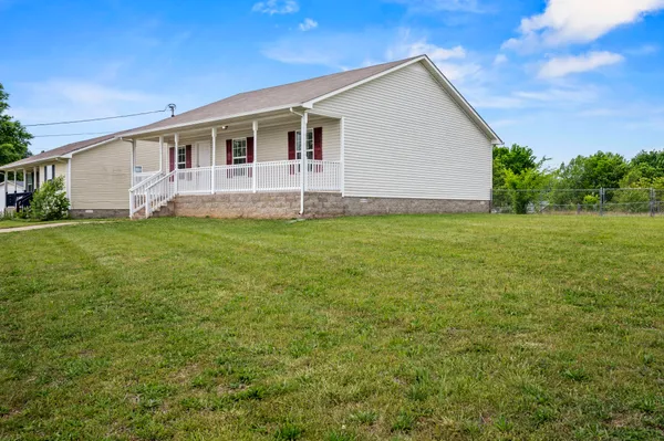 $1,295 | 202 Jenna Avenue, Oak Grove, KY 42262