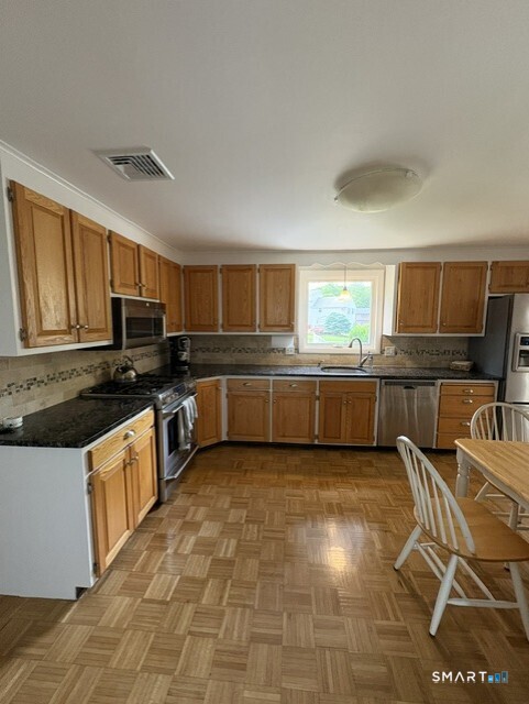 17 Lancaster Road Cromwell, CT 06416 - Photo 5 of 18