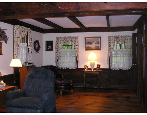 64 Fearing Hill Road Wareham, MA 02576 - Photo 4 of 14 Gallery Image 4