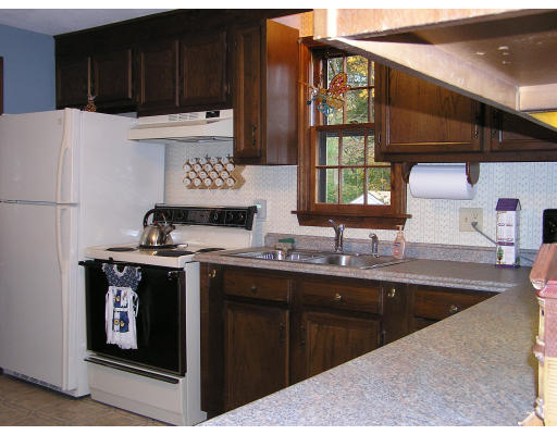 64 Fearing Hill Road Wareham, MA 02576 - Photo 5 of 14 Gallery Image 5