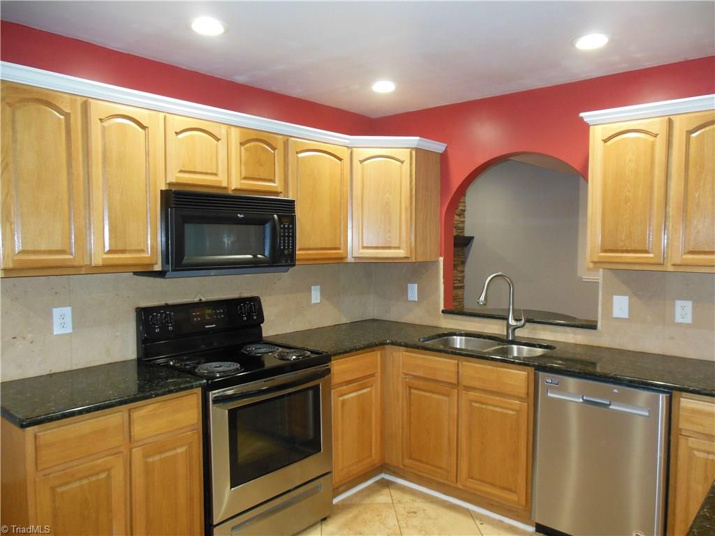894 Carson Road Pilot Mountain, NC 27041 - Photo 13 of 30 Gallery Image 13