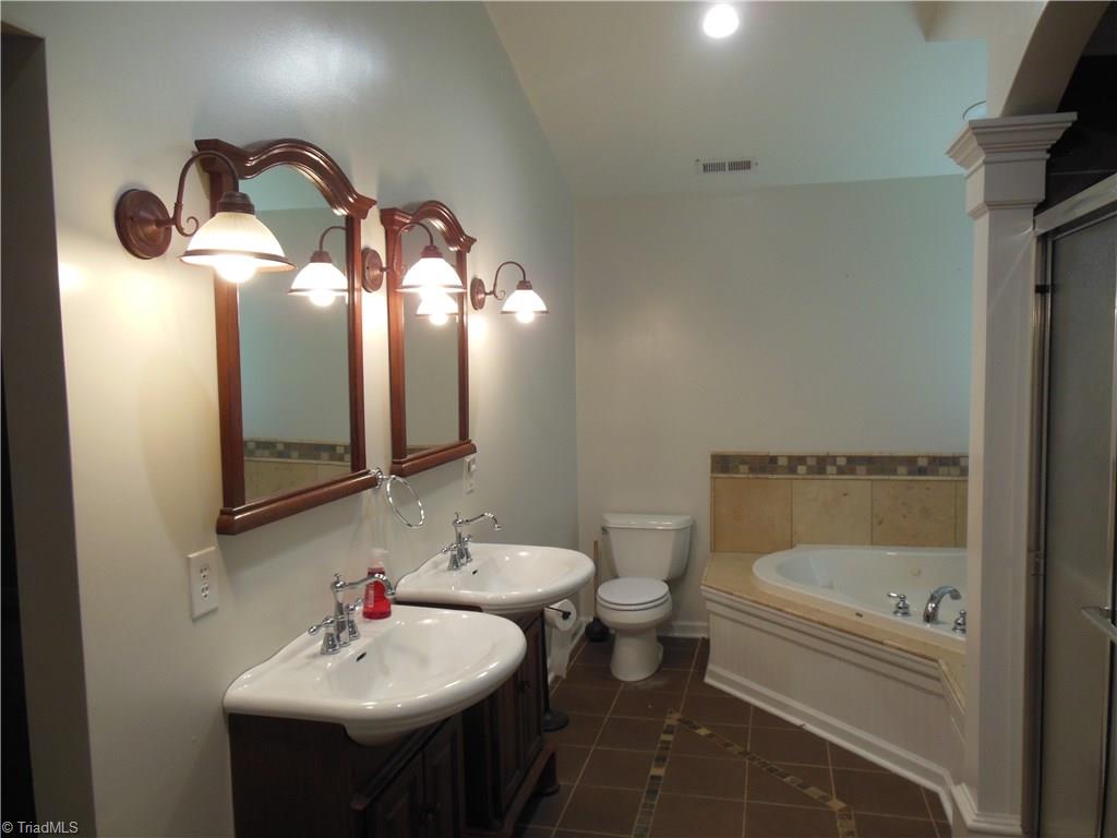 894 Carson Road Pilot Mountain, NC 27041 - Photo 18 of 30 Gallery Image 18