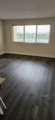 $1,600 | 7000 Northwest 186th Street, Unit 4324, Hialeah, FL 33015