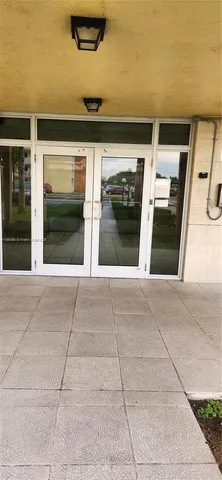 $1,600 | 7000 Northwest 186th Street, Unit 4324, Hialeah, FL 33015