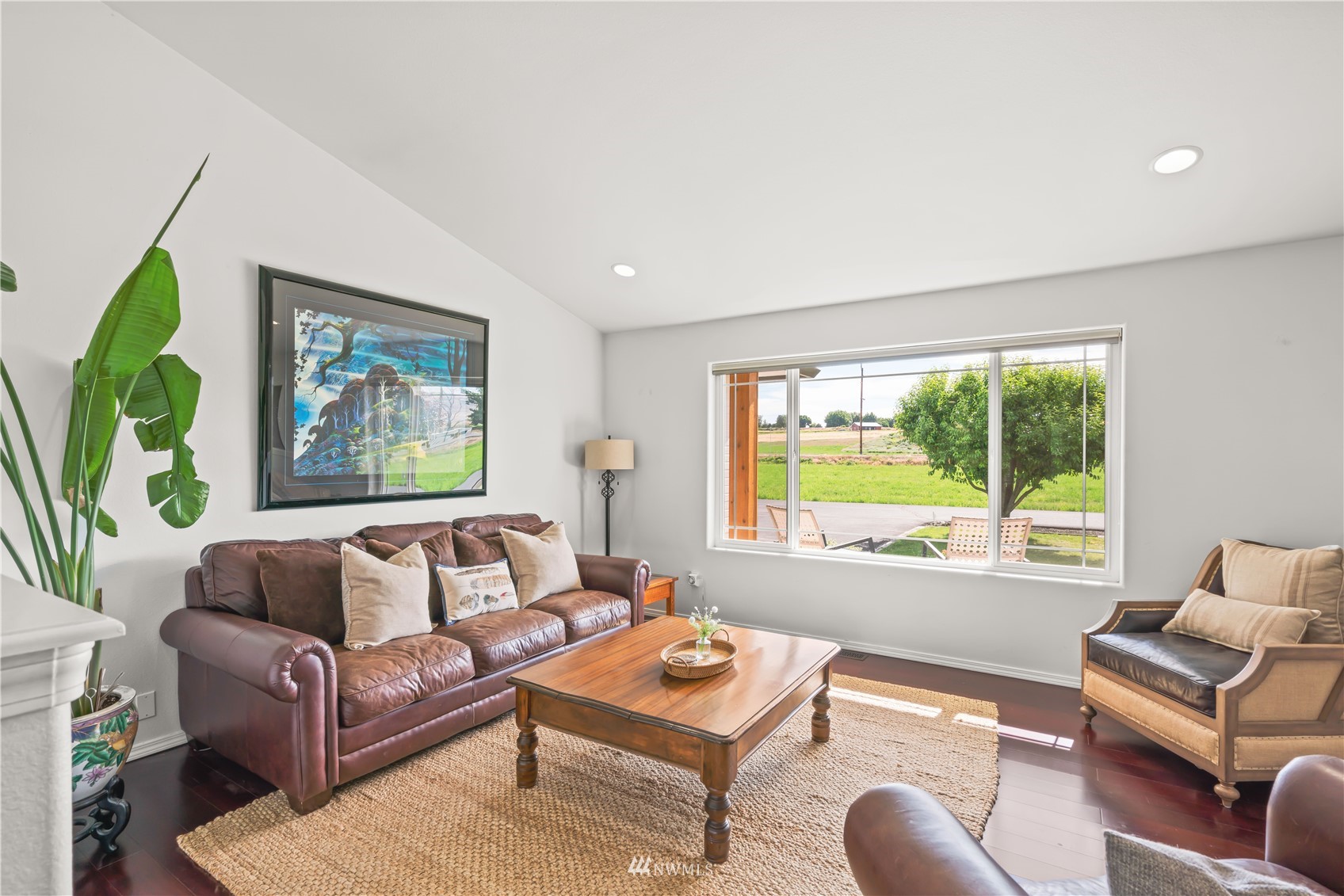 250 Rivers Edge Lane Yakima, WA 98901 - Photo 10 of 40 a living room with furniture and a large window