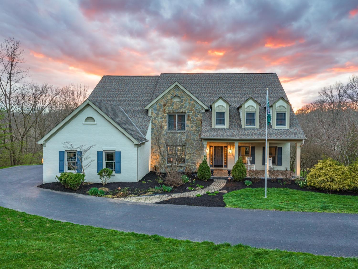 587 Ridgestone Cincinnati, OH 45255 - Photo 1 of 43 Gallery Image 1