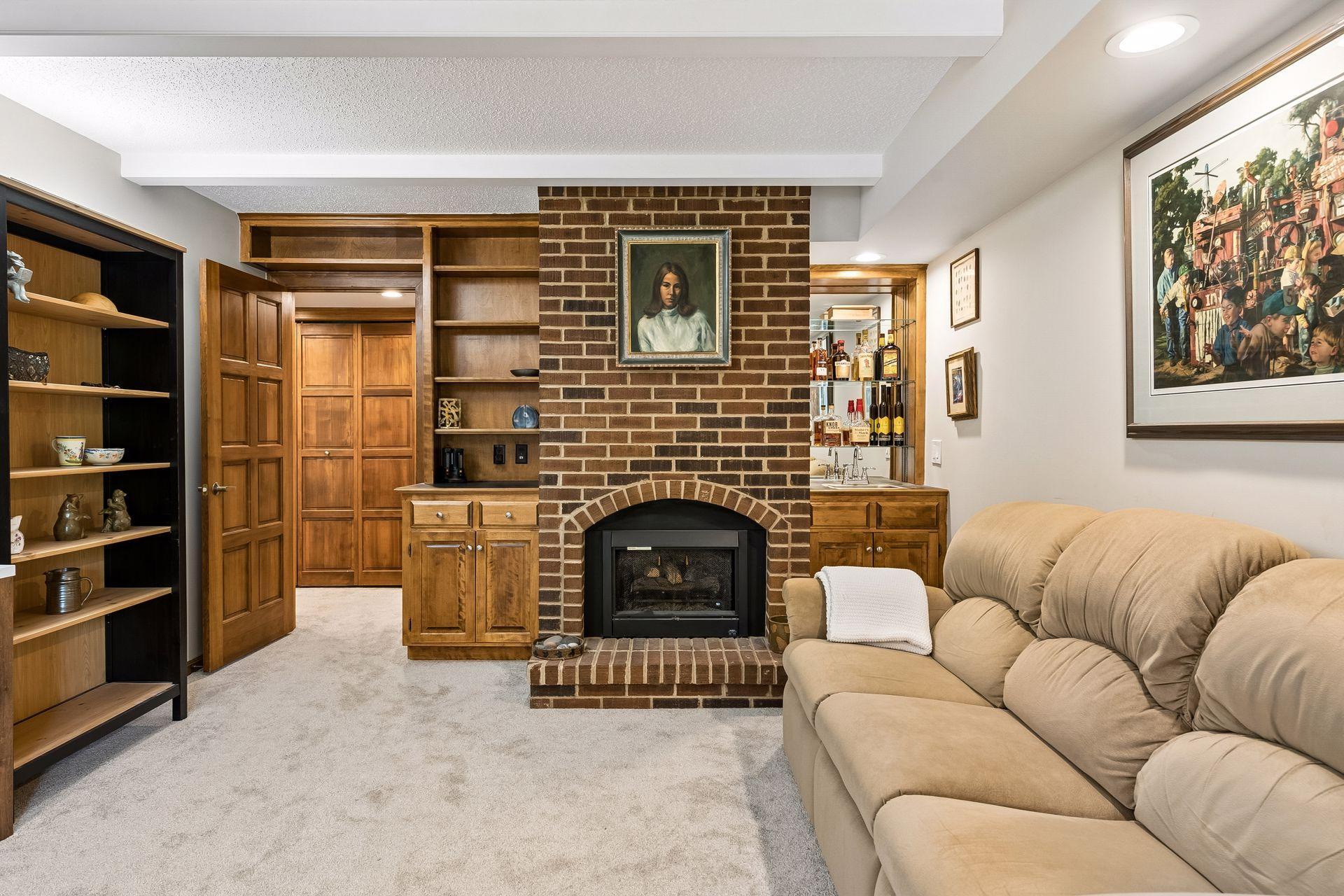 5501 Dewey Hill Road, Unit 140 Edina, MN 55439 - Photo 20 of 61