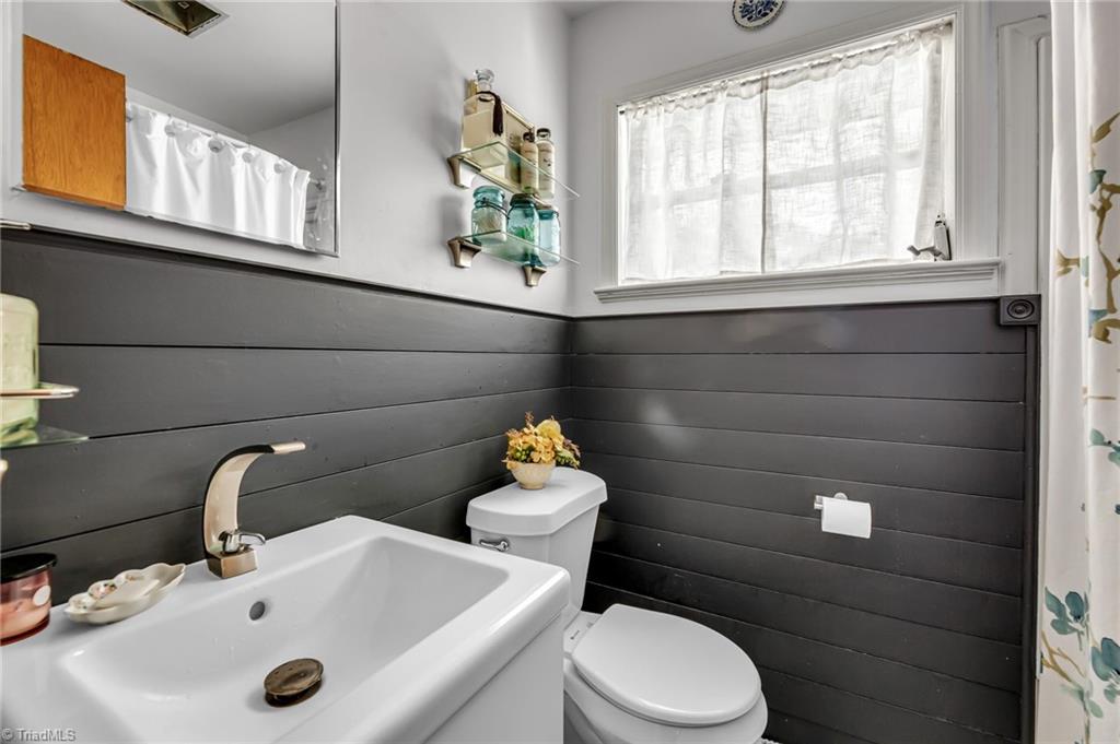 1616 Larkin Street High Point, NC 27262 - Photo 16 of 27 Gallery Image 16