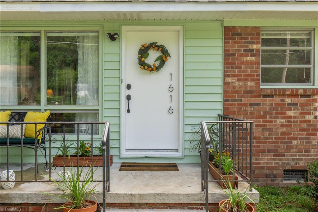 1616 Larkin Street High Point, NC 27262 - Photo 3 of 27 Gallery Image 3