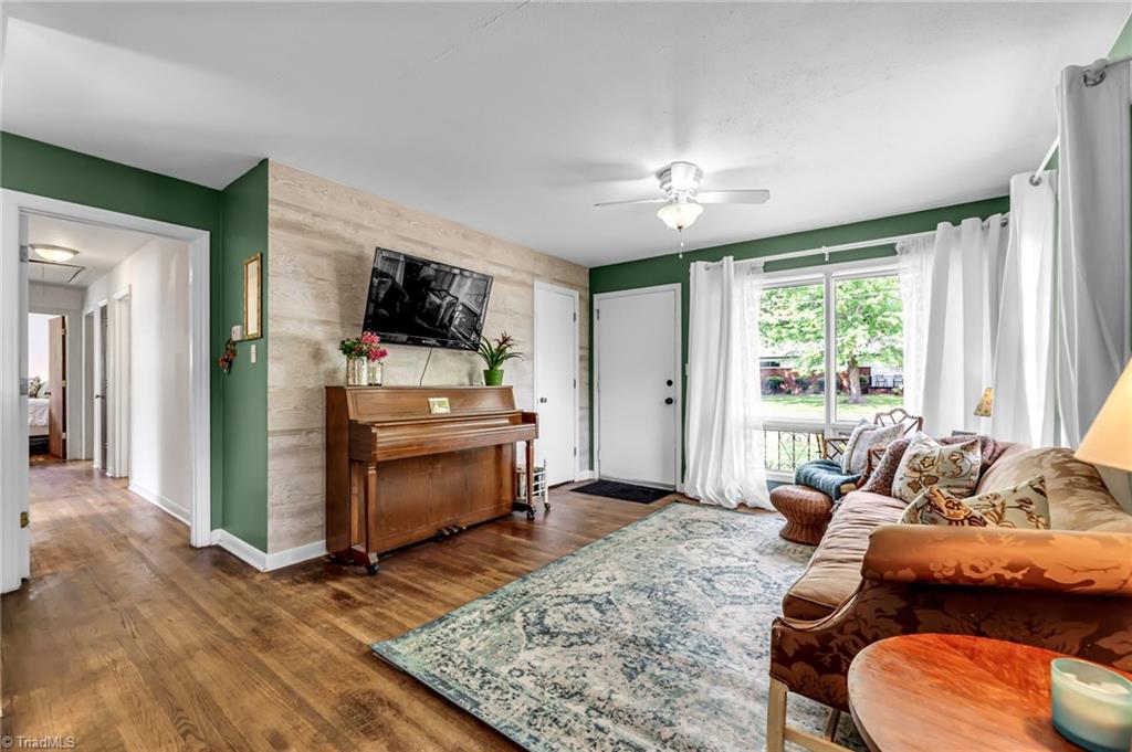 1616 Larkin Street High Point, NC 27262 - Photo 6 of 27 Gallery Image 6
