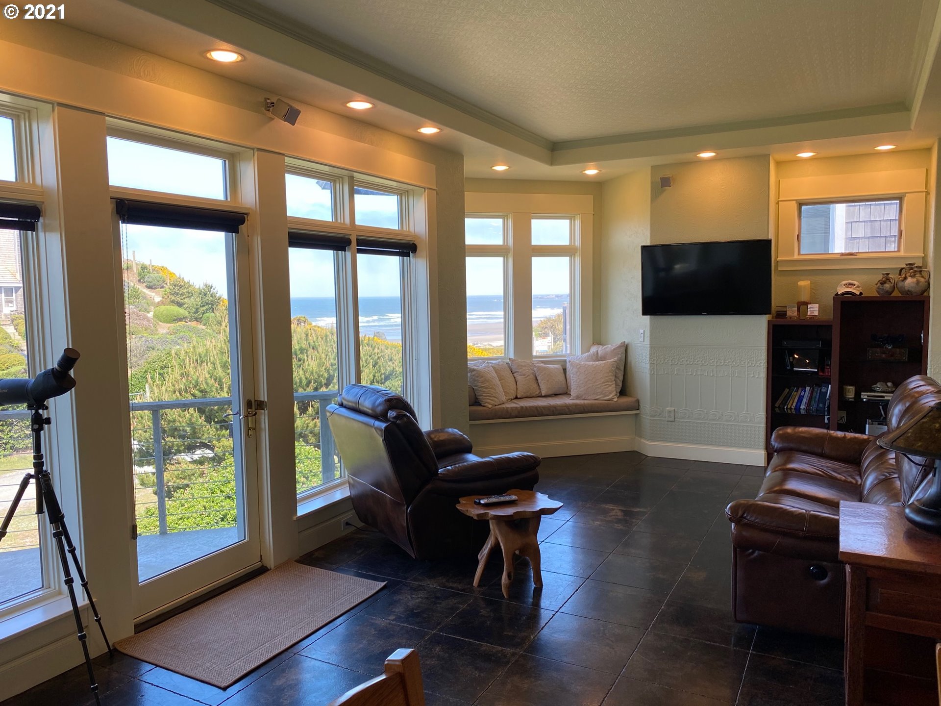 54218 Rohrer Road Bandon, OR 97411 - Photo 11 of 32 Gallery Image 11