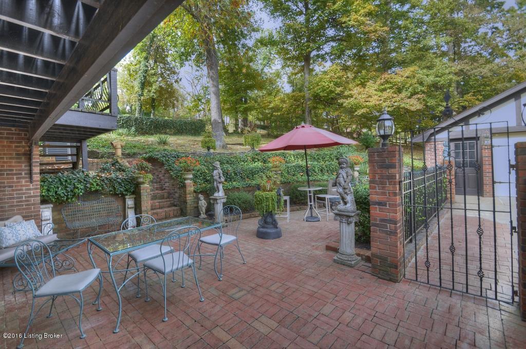 2709 Timber Hill Road Louisville, KY 40214 - Photo 15 of 52 DSC_0055_6_7 (1024x680)
