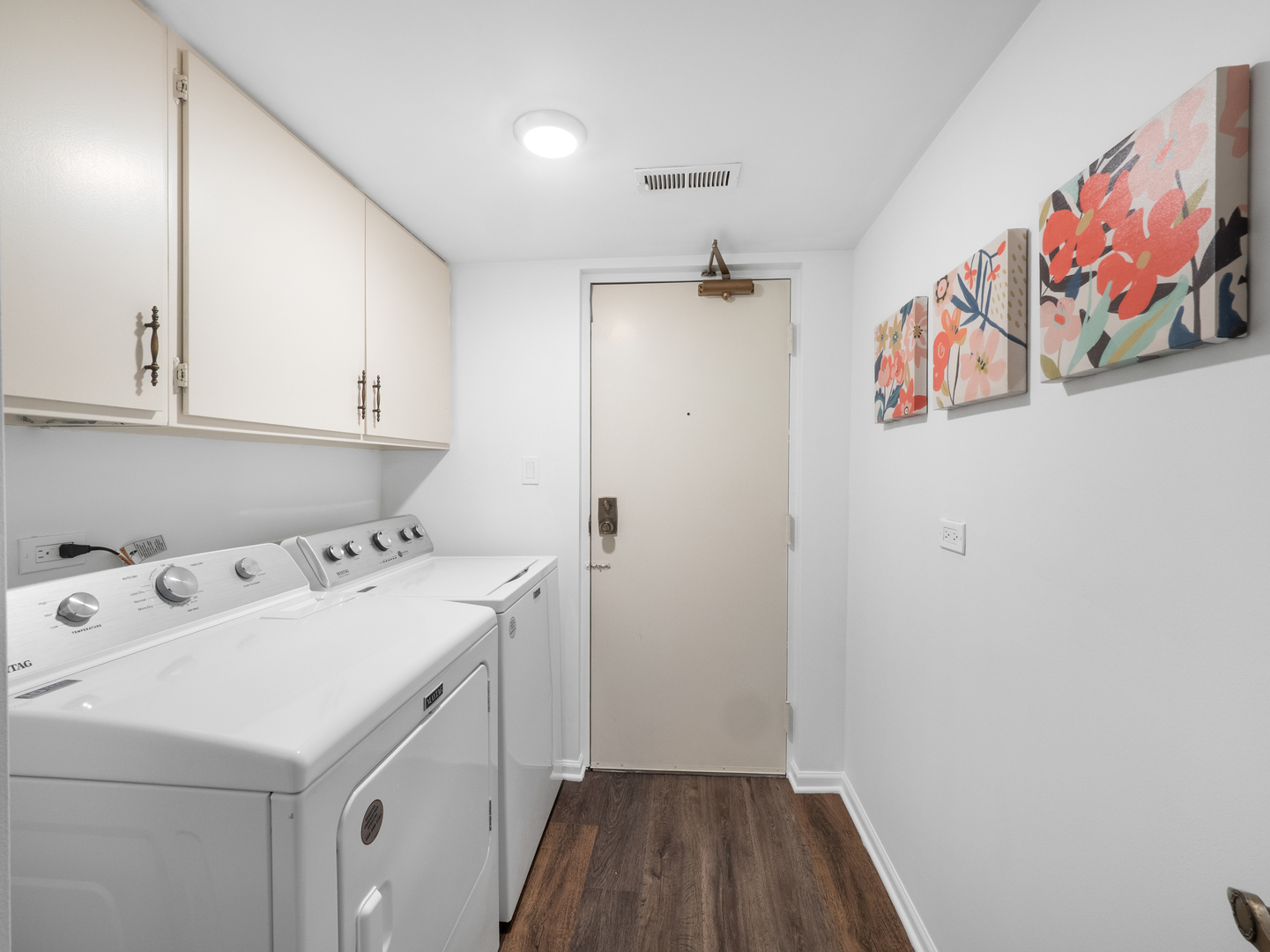 706 Waukegan Road, Unit C203 Glenview, IL 60025 - Photo 13 of 19