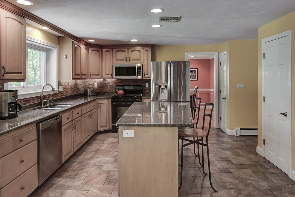 22 Cedar Farms Road Medway, MA 02053 - Photo 16 of 30 Gallery Image 16