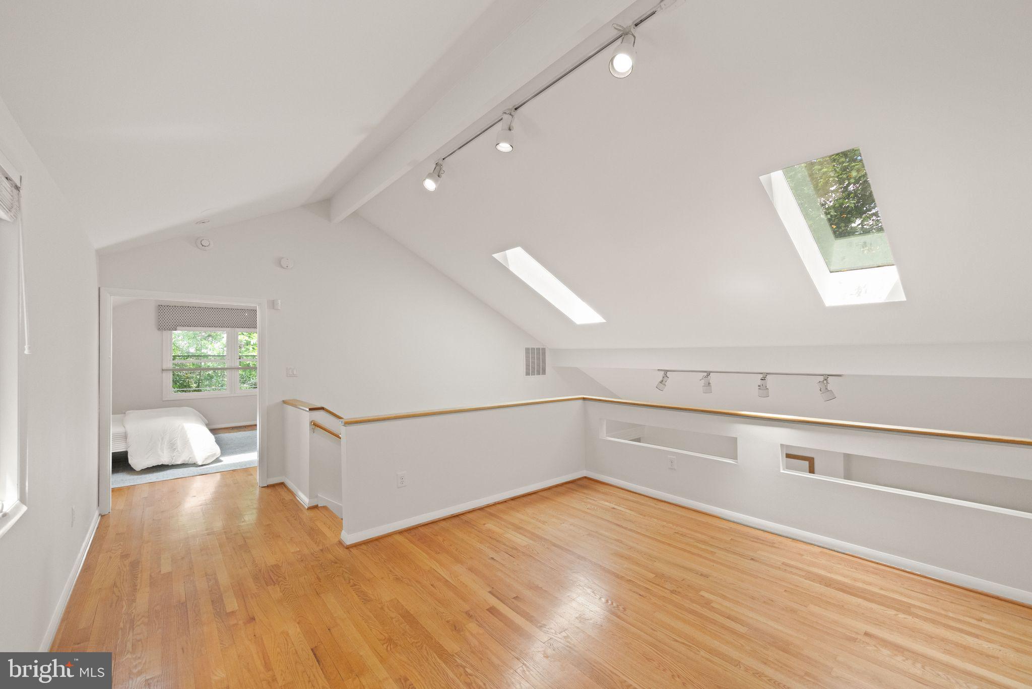 1925 Upper Lake Drive Reston, VA 20191 - Photo 42 of 88 Gallery Image 42
