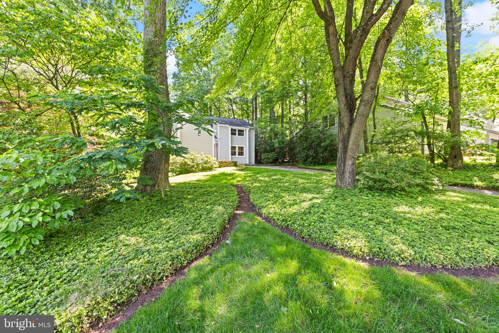 1925 Upper Lake Drive Reston, VA 20191 - Photo 5 of 88 Gallery Image 5