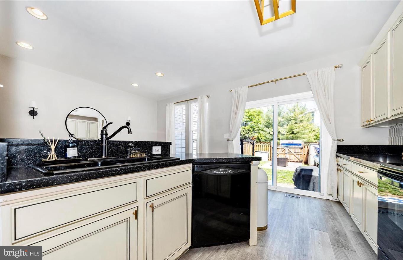 2250 Wetherburne Way Frederick, MD 21702 - Photo 5 of 18