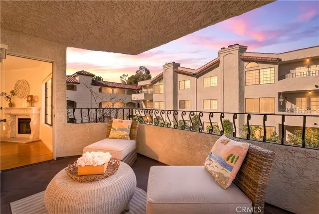 $529,000 | 27980 South Western Avenue, Unit 215, San Pedro, CA 90732