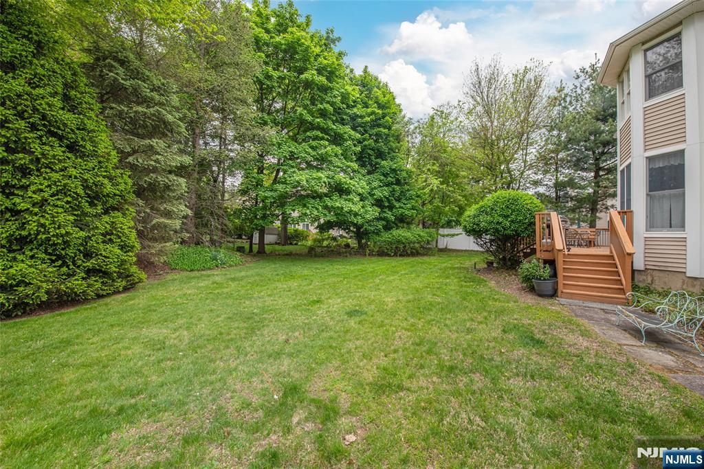 37 Thomas Wayne, NJ 07470 - Photo 16 of 32