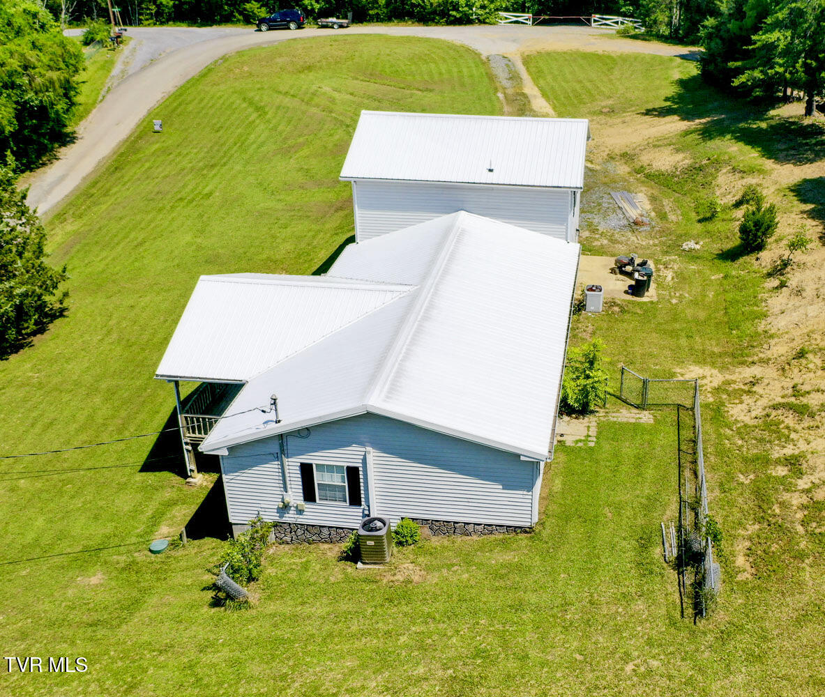 1642 Slover Springs Road Dandridge, TN 37725 - Photo 4 of 49 4