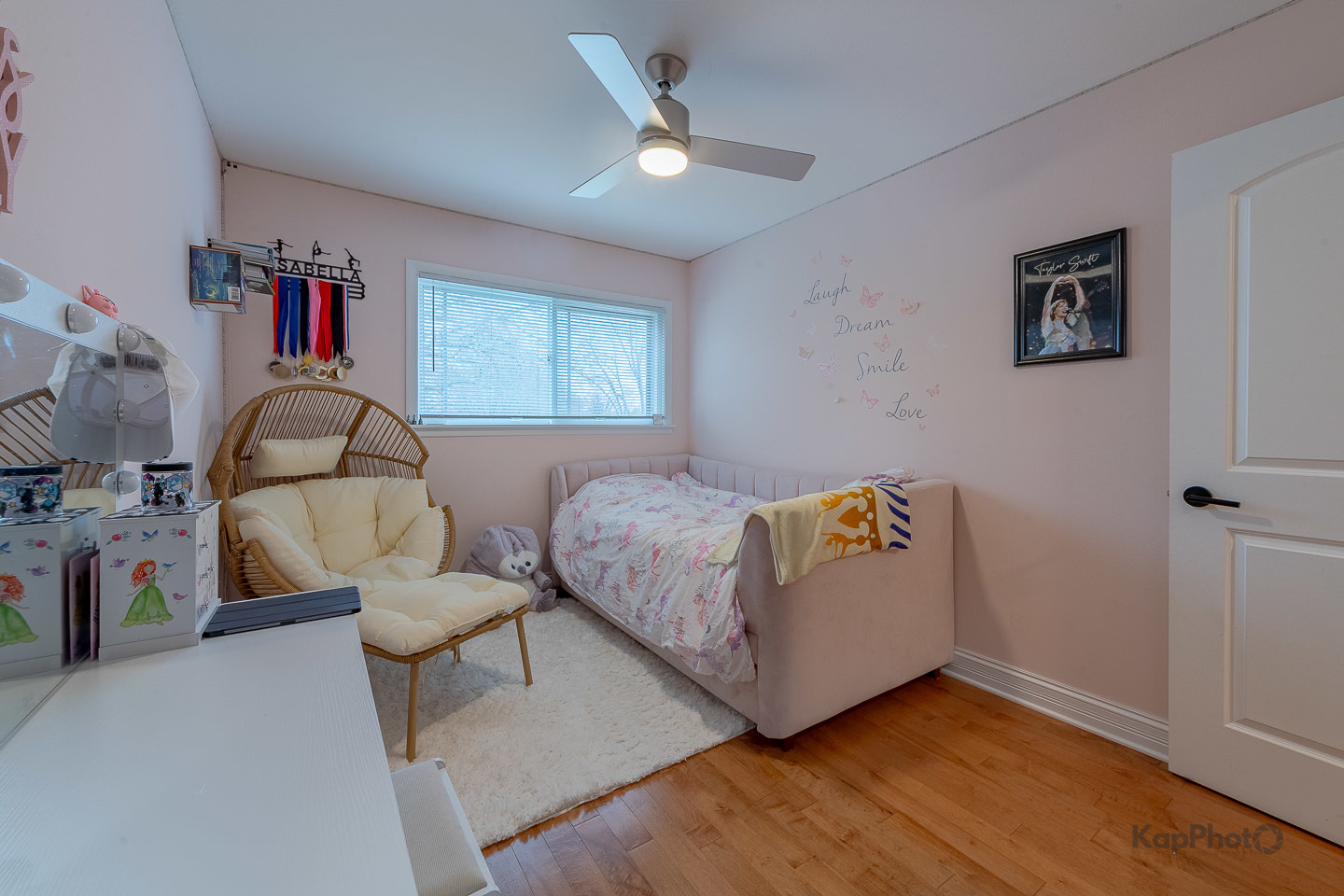 333 Bramble Lane Schaumburg, IL 60193 - Photo 19 of 33 a bedroom with a bed and a chandelier