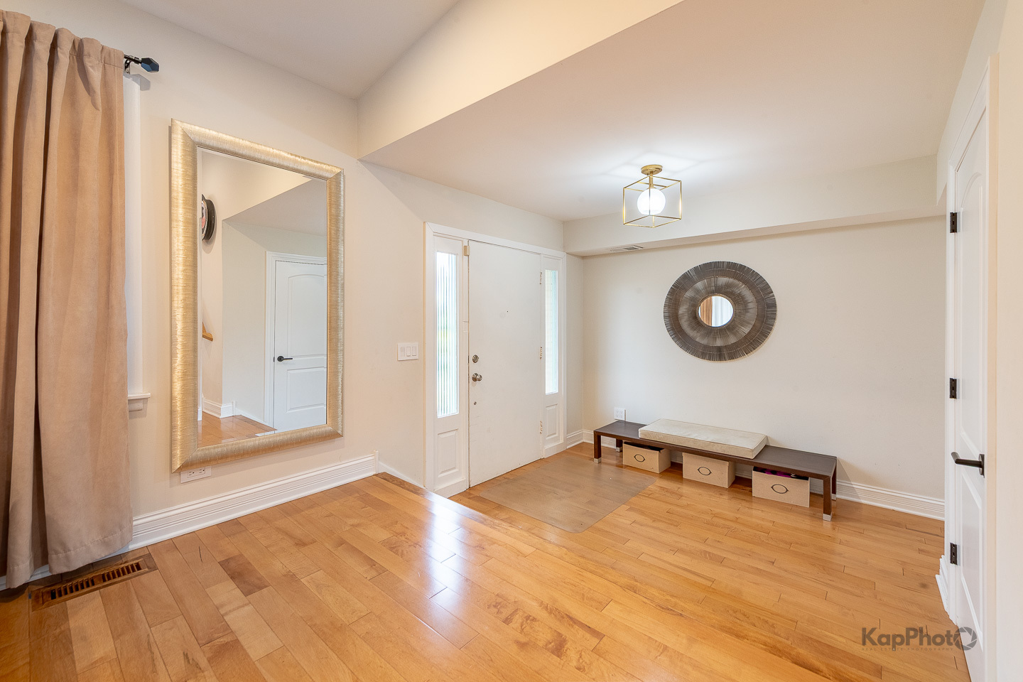 333 Bramble Lane Schaumburg, IL 60193 - Photo 3 of 33 a view of a livingroom with a furniture and a window