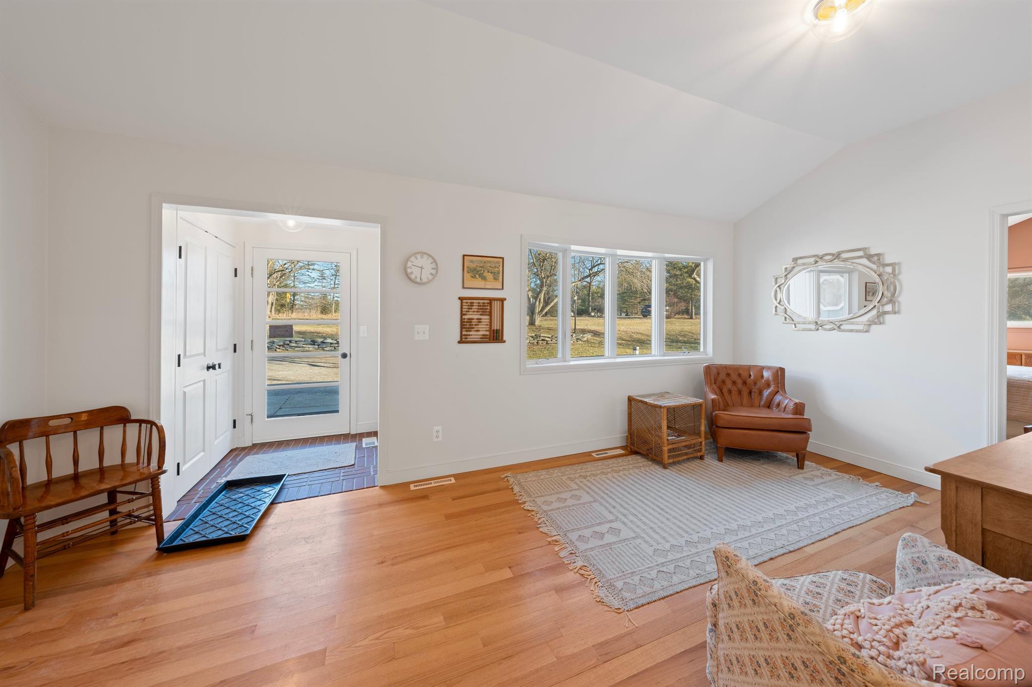 1653 West Hunters Creek Road Lapeer, MI 48446 - Photo 14 of 41 Gallery Image 14