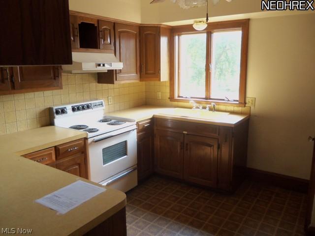 8263 South Cleveland Massillon Road Clinton, OH 44216 - Photo 8 of 12