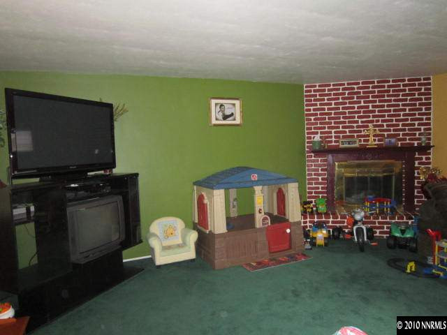 1485 Roberts Street Reno, NV 89502 - Photo 3 of 9 Photo 3