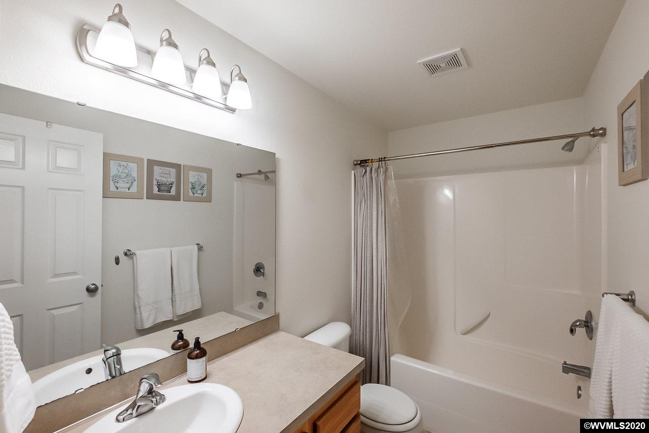 2160 Del Rio Avenue Southeast Albany, OR 97322 - Photo 25 of 42 Gallery Image 25