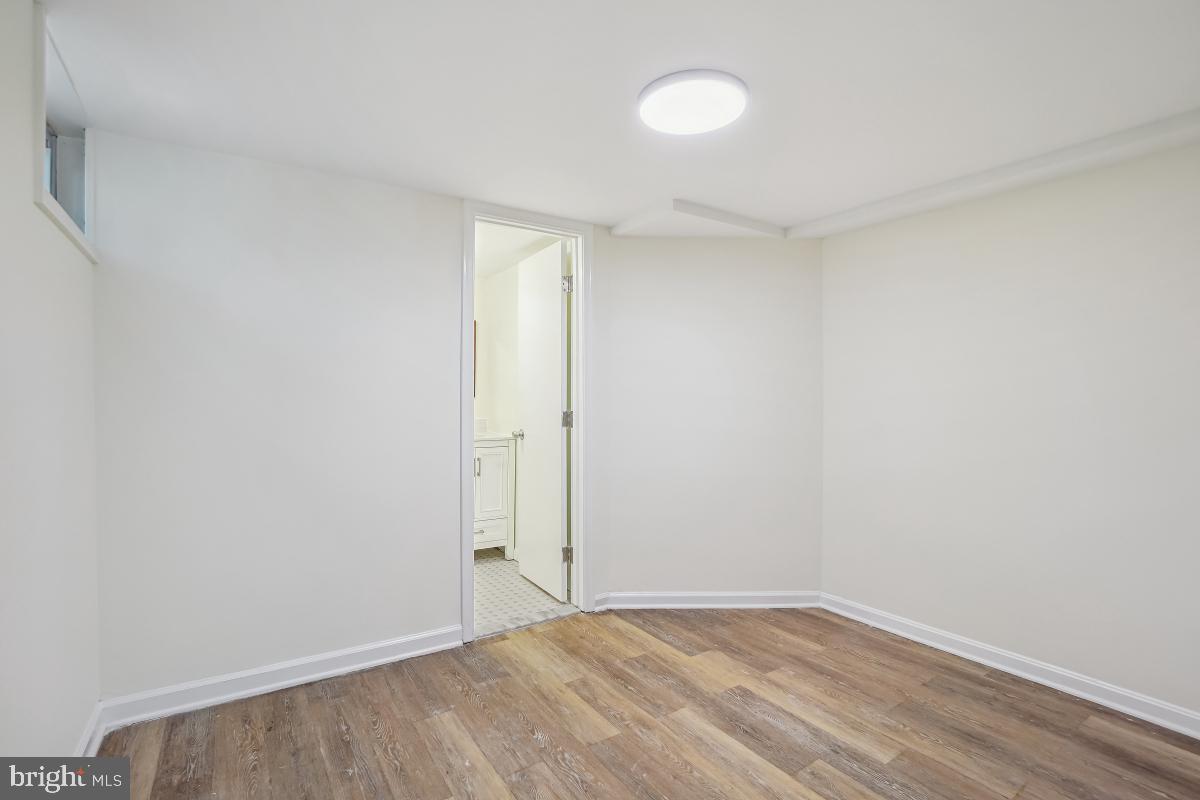 4710 Red Fox Road Rockville, MD 20852 - Photo 23 of 28 Large dressing area/closet