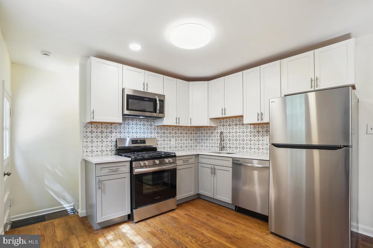 4710 Red Fox Road Rockville, MD 20852 - Photo 8 of 28 all new stainless steel appliances