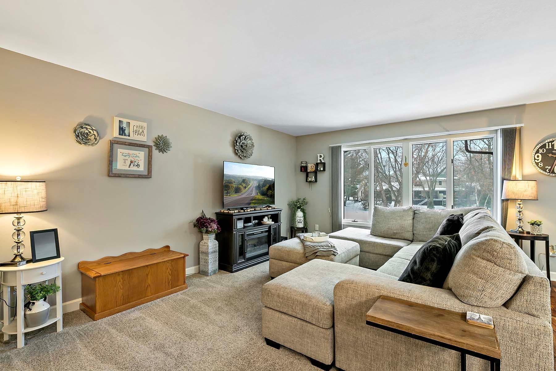 1908 Lakeview Court Southwest, Unit 202 Rochester, MN 55902 - Photo 11 of 41