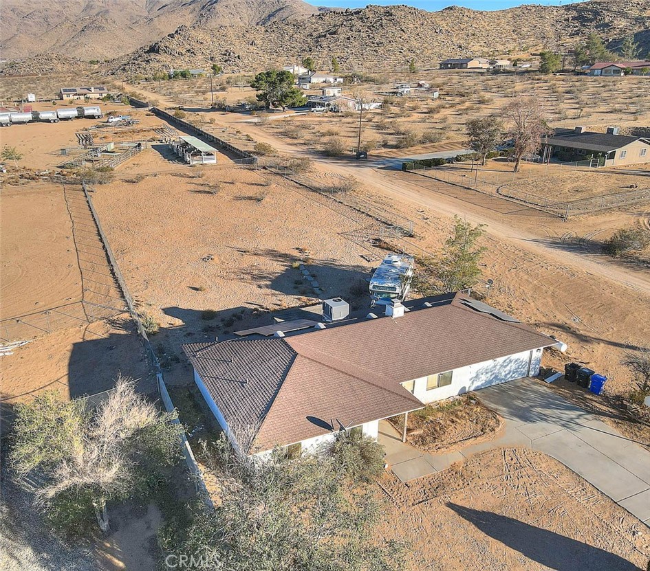 14811 Kingsdale Road Apple Valley, CA 92307 - Photo 42 of 57 a view of city and mountain