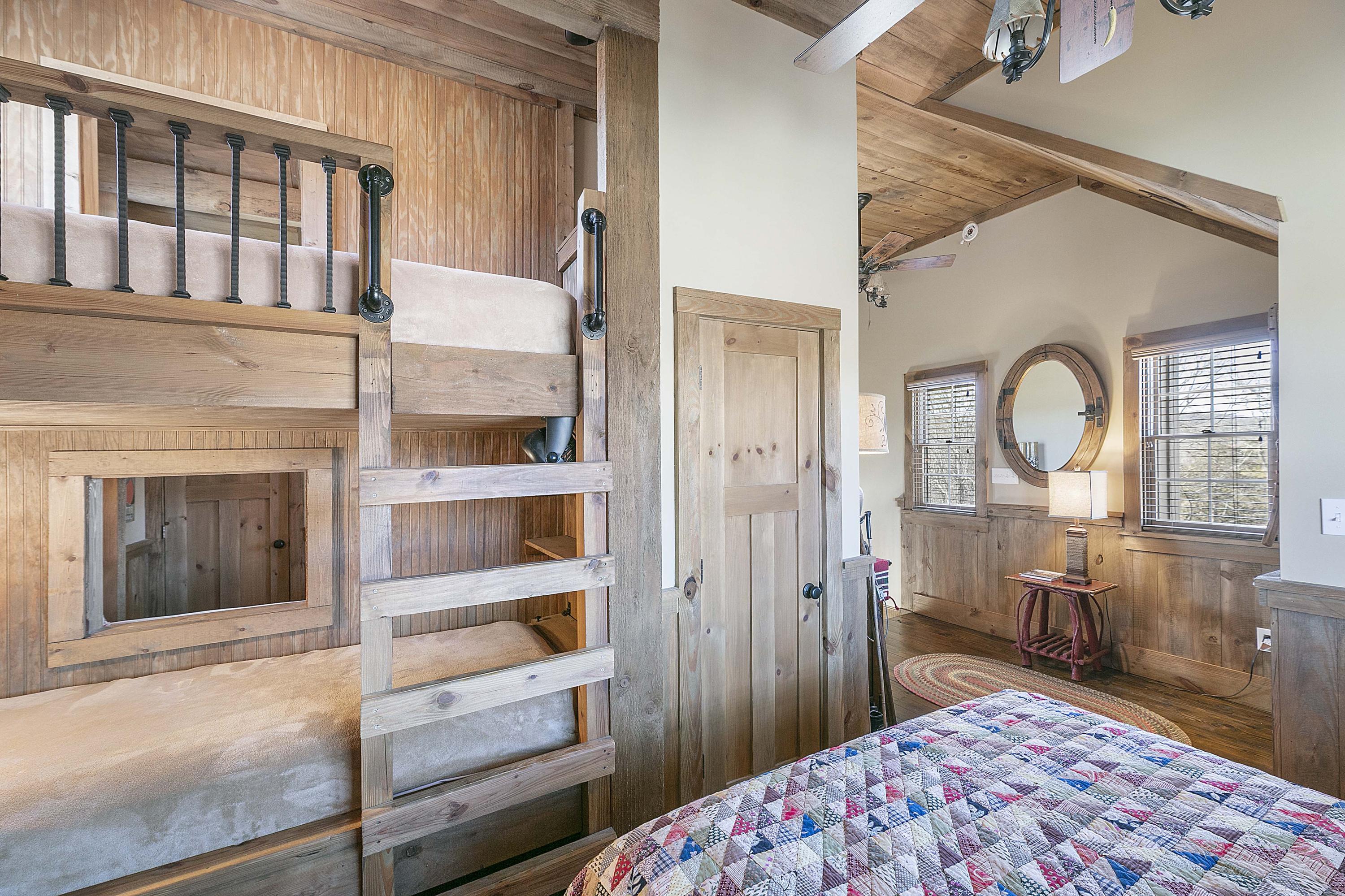 199 Fairview Road Tellico Plains, TN 37385 - Photo 14 of 40 Bunk Beds