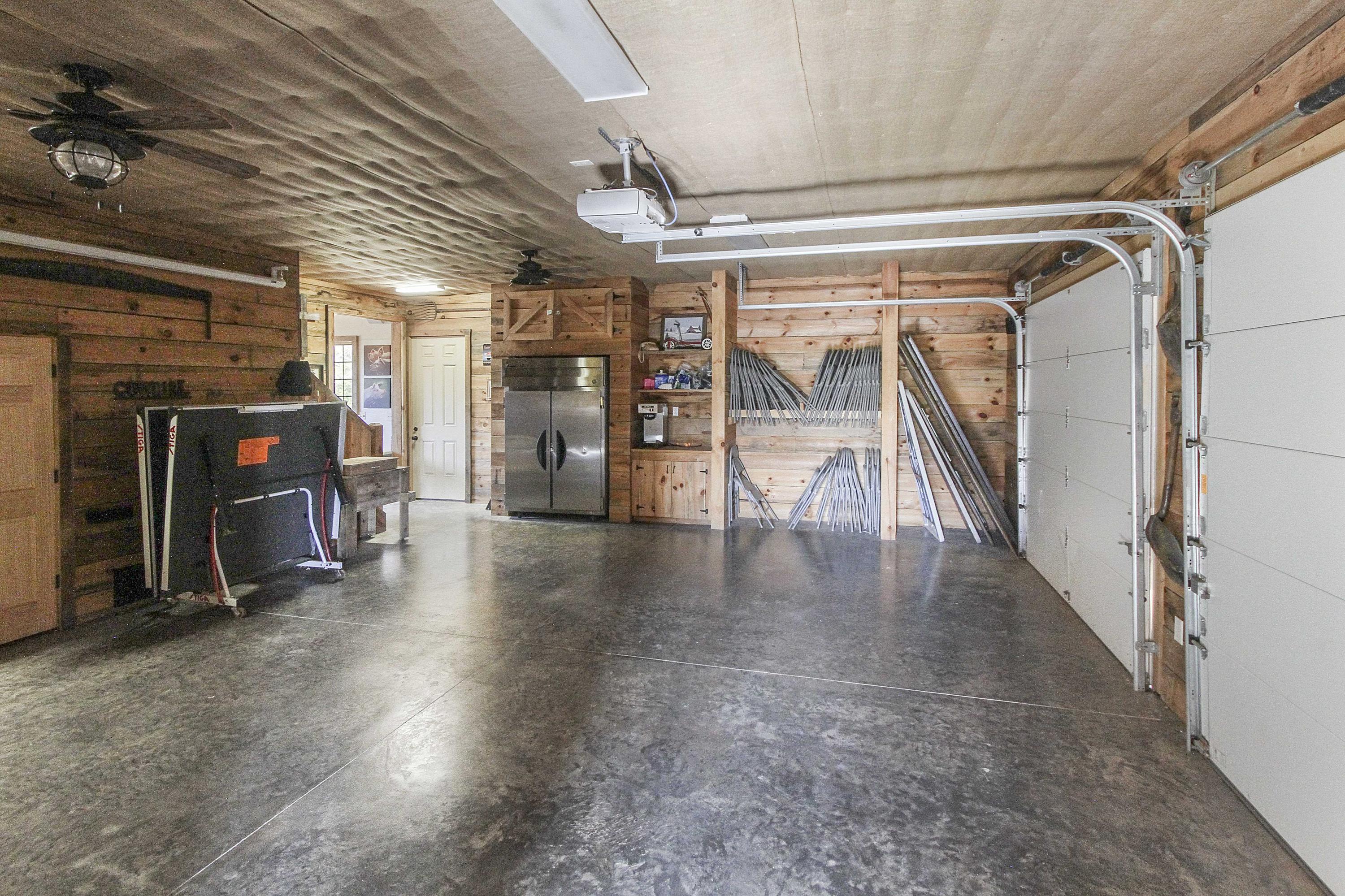 199 Fairview Road Tellico Plains, TN 37385 - Photo 29 of 40 Bunk Barn