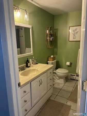 $2,200 | 861 South Main Street, Unit 25, Southington, CT 06479