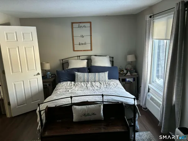 $2,200 | 861 South Main Street, Unit 25, Southington, CT 06479