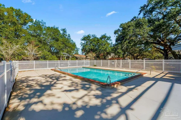 $159,900 | 3328 Kingswood Court, Unit 9D, Pensacola, FL 32514
