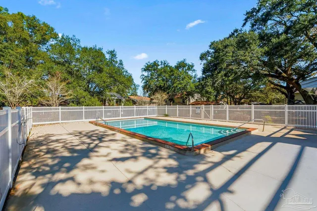 $163,500 | 3328 Kingswood Court, Unit 9D, Pensacola, FL 32514