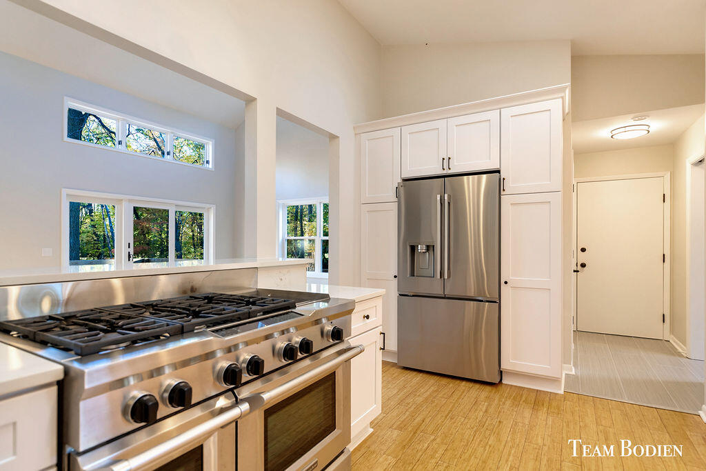 3442 Cascade Road Southeast Grand Rapids, MI 49546 - Photo 12 of 49 2F9A3803