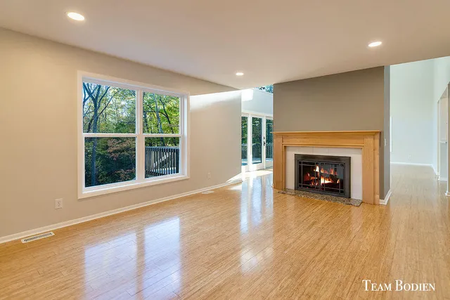 $759,900 | 3442 Cascade Road Southeast, Grand Rapids, MI 49546