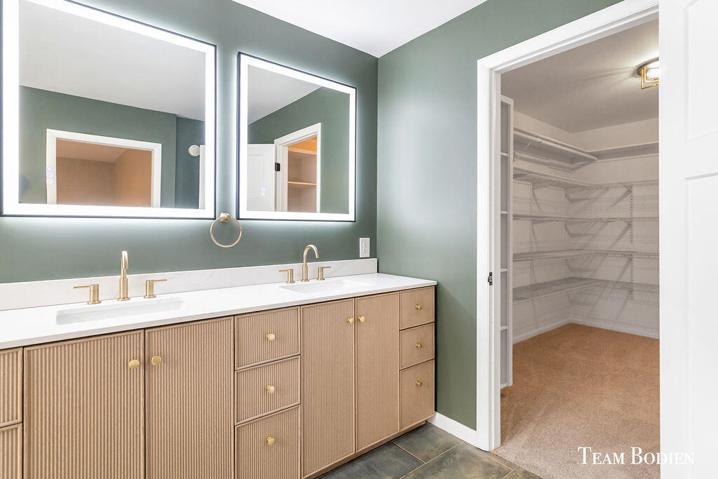 3442 Cascade Road Southeast Grand Rapids, MI 49546 - Photo 24 of 49 2F9A3767