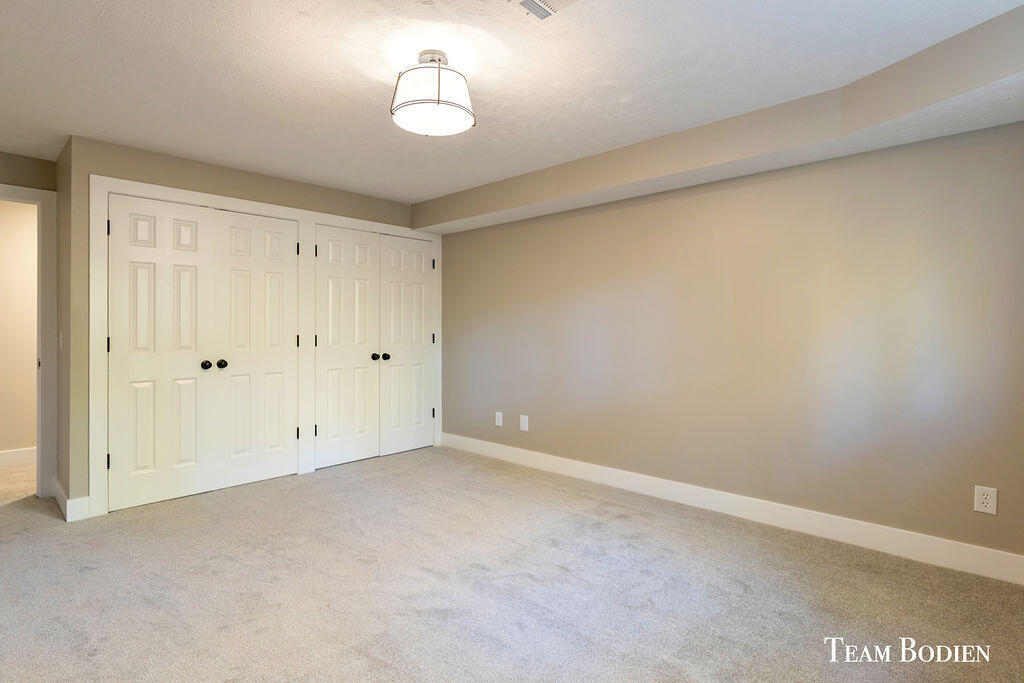 3442 Cascade Road Southeast Grand Rapids, MI 49546 - Photo 32 of 49 2F9A3823