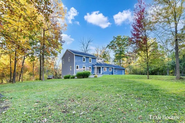 $759,900 | 3442 Cascade Road Southeast, Grand Rapids, MI 49546