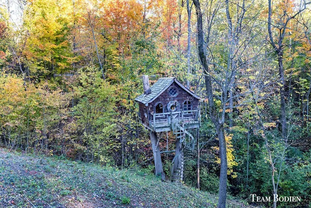 $759,900 | 3442 Cascade Road Southeast, Grand Rapids, MI 49546